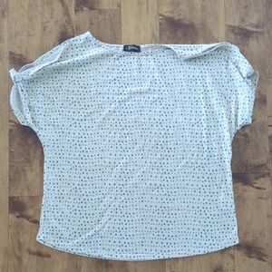 Chic Cream and Black Patterned Blouse